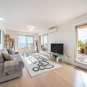 baie-roquebrune-terrasse-vue-mer-5mn-monaco-parking-gratuit.fr-provencehotel.com/
